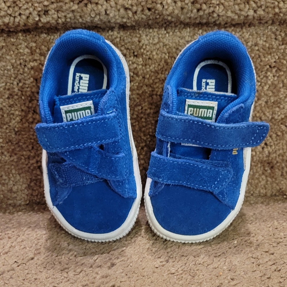 Toddler PUMA sneakers